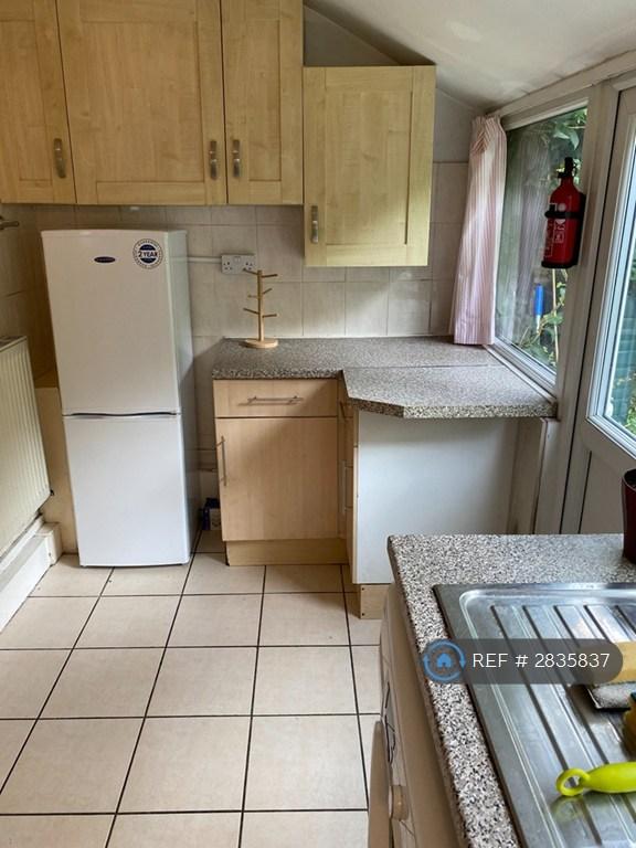 Kitchen Pic 3