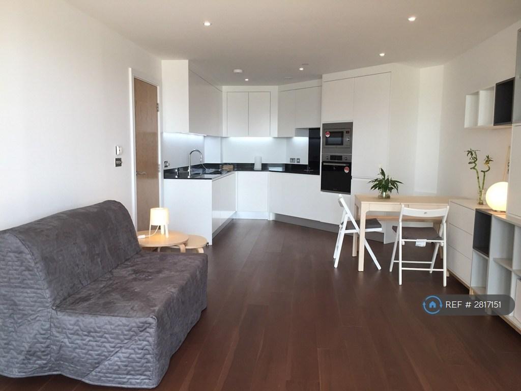 Spacious Living Room