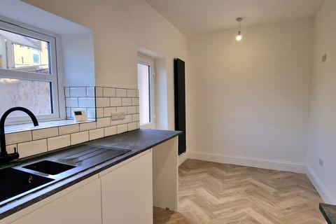 2 bedroom end of terrace house for sale, John Street, Blackhill, Consett, DH8