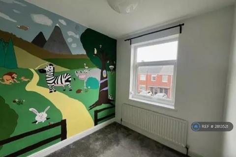 3 bedroom flat to rent, Walker, St. Anthonys, Newcastle Upon Tyne, NE6
