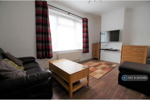 1 bedroom bungalow to rent, Susan Road, London, SE3