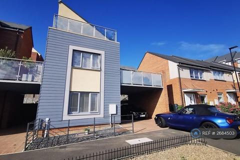 3 bedroom detached house to rent, Chester Pike, Newcastle Upon Tyne, NE15