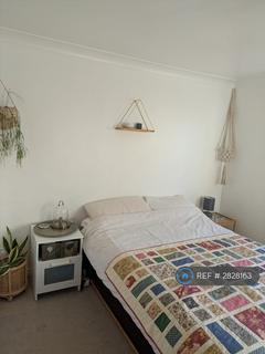 2 bedroom flat to rent, Cadnam Lodge, London, E14