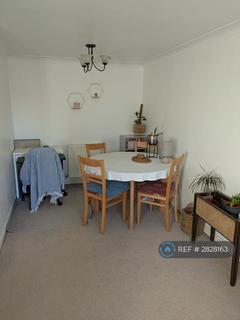 2 bedroom flat to rent, Cadnam Lodge, London, E14