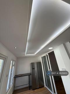 3 bedroom terraced house to rent, Landseer Avenue, London, E12
