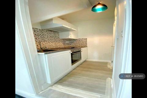 1 bedroom flat to rent, Queens Park Gardens, Bournemouth, BH8