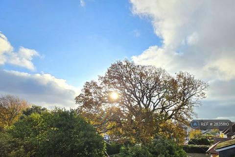 1 bedroom flat to rent, Queens Park Gardens, Bournemouth, BH8