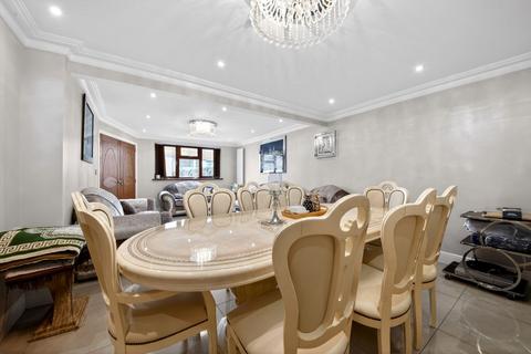 8 bedroom semi-detached house for sale, Eastbrook Drive, Romford, RM7
