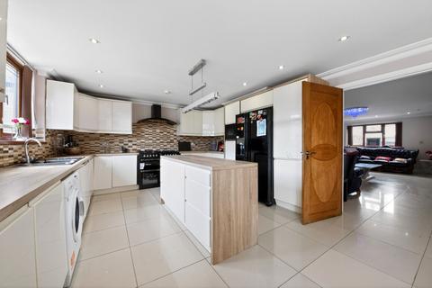 8 bedroom semi-detached house for sale, Eastbrook Drive, Romford, RM7