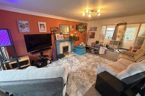 3 bedroom semi-detached house for sale, Victoria Road, Horwich, Bolton, Greater Manchester, BL6
