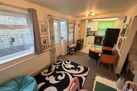 3 bedroom semi-detached house for sale, Victoria Road, Horwich, Bolton, Greater Manchester, BL6