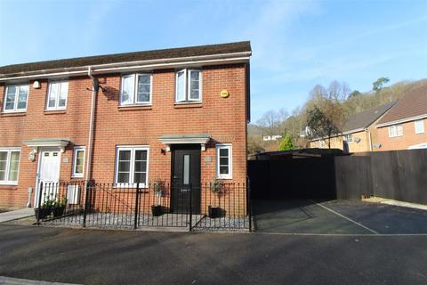 3 bedroom end of terrace house for sale, Mill-Race, Newport NP11