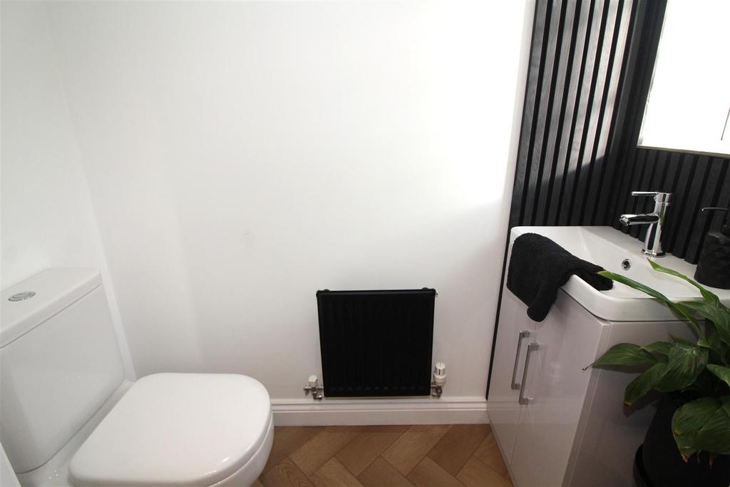 Cloakroom/WC