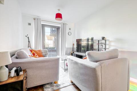 1 bedroom flat for sale, Viaduct Road, Ware, SG12
