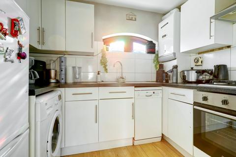 1 bedroom flat for sale, Viaduct Road, Ware, SG12