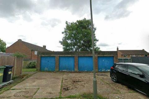 undefined, Pitwood Green, Tadworth KT20