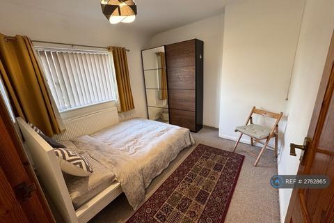 2 bedroom terraced house to rent, Elford Rise, Nottingham, NG3