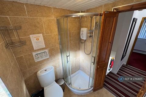 2 bedroom terraced house to rent, Elford Rise, Nottingham, NG3