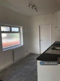 Studio to rent, Campden Crescent, Wembley, HA0