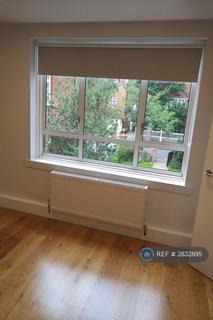 2 bedroom flat to rent, Chiswick, London, W4