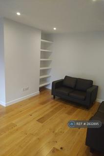 2 bedroom flat to rent, Chiswick, London, W4