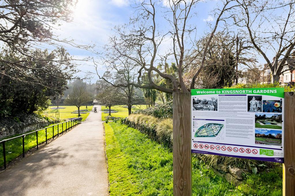 Kingsnorth Gardens
