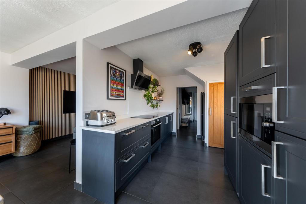 181 Cromwell Road-003.jpg