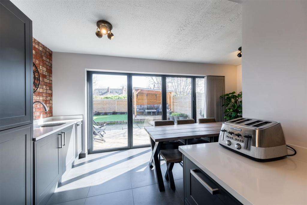 181 Cromwell Road-004.jpg