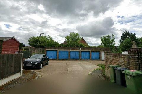 undefined, Waterfield Green, Tadworth KT20
