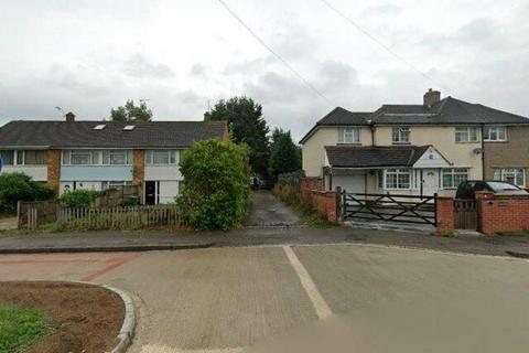 undefined, Wood Street, Merstham RH1