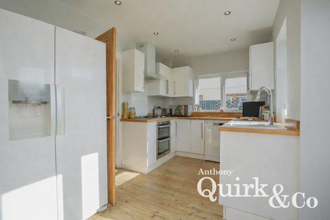 undefined, St. Johns Crescent, Canvey Island, SS8