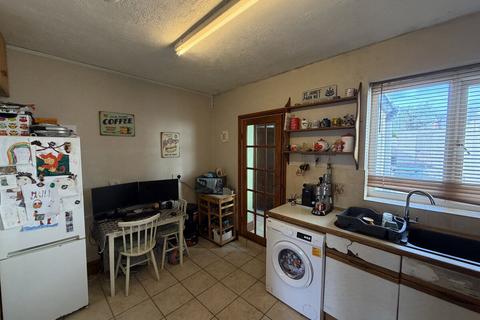 undefined, Ffordd Penmynydd, Llanfairpwll, Anglesey, LL61