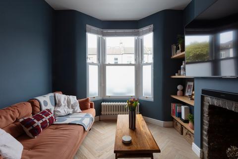 undefined, Drapers Road, London E15