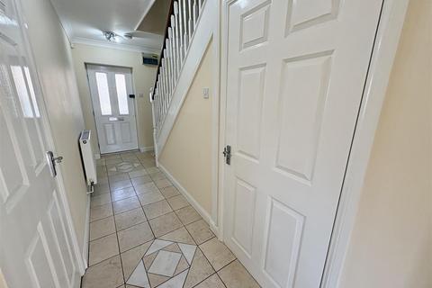 4 bedroom townhouse for sale, The Piazza, Eastbourne