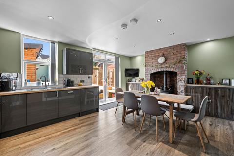 4 bedroom semi-detached house for sale, Upper Sheffield Road, Barnsley S70