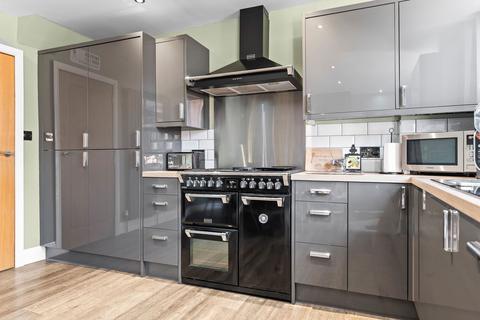 4 bedroom semi-detached house for sale, Upper Sheffield Road, Barnsley S70