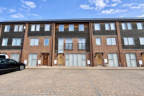 5 bedroom townhouse for sale, Sangha Close, Glenfield, Leicester LE3