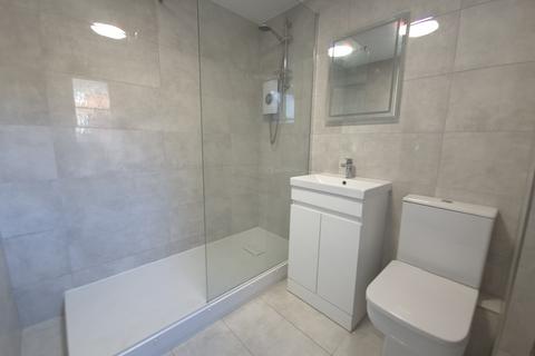 2 bedroom apartment to rent, Ferguson Drive, Tipton DY4