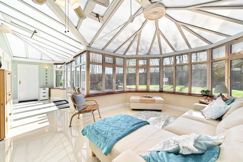 4 bedroom detached house for sale, Quarry View, Ashford TN23