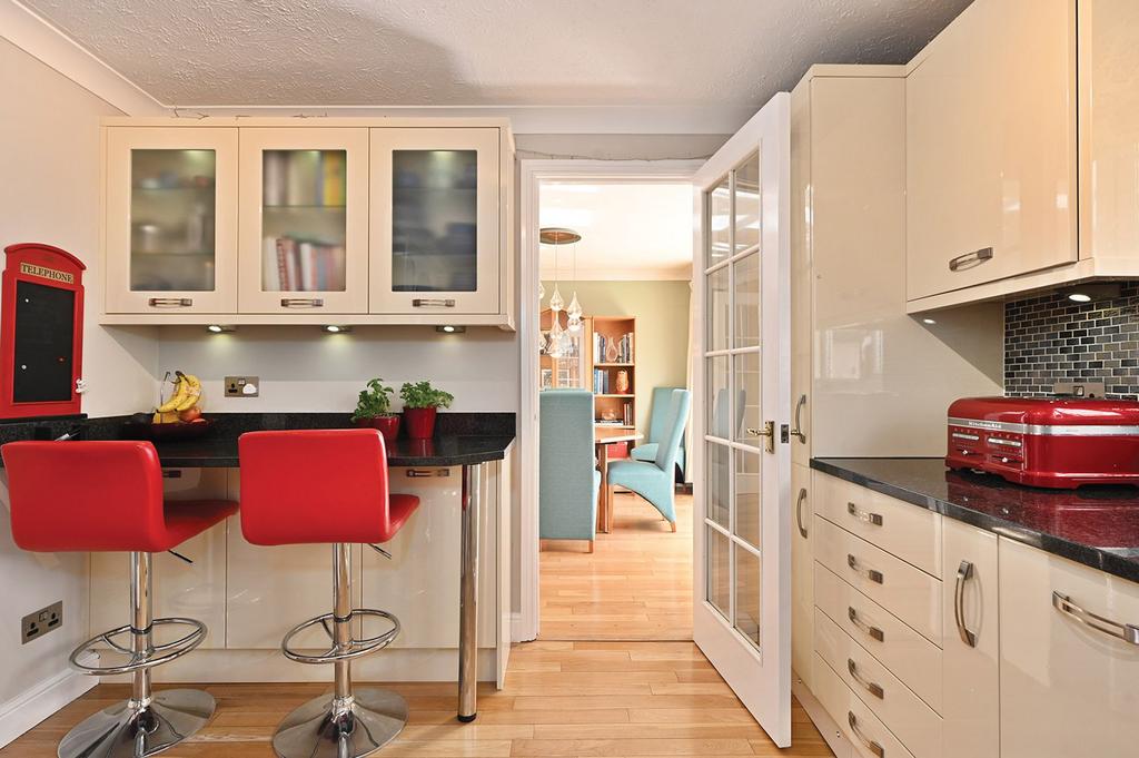 Kitchen/Breakfast Room