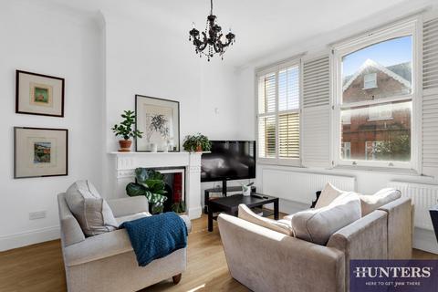 3 bedroom triplex for sale, Mill Lane, London