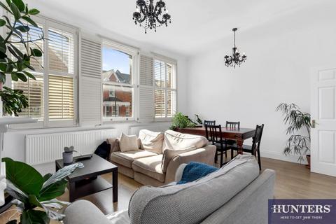 3 bedroom triplex for sale, Mill Lane, London