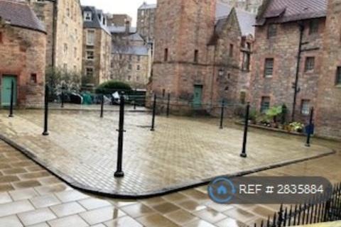 undefined, Well Court, Edinburgh, EH4