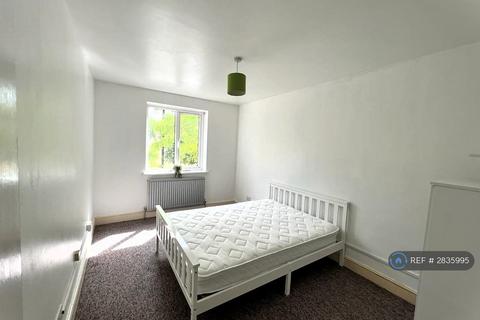 1 bedroom flat to rent, Henley Court, London, SE15