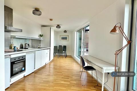 2 bedroom flat to rent, Steedman Street, London, SE17
