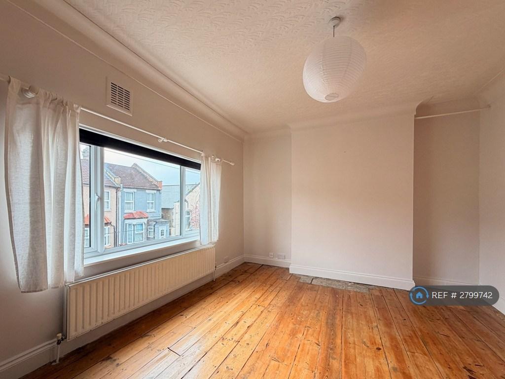 Upstairs Main Bedroom