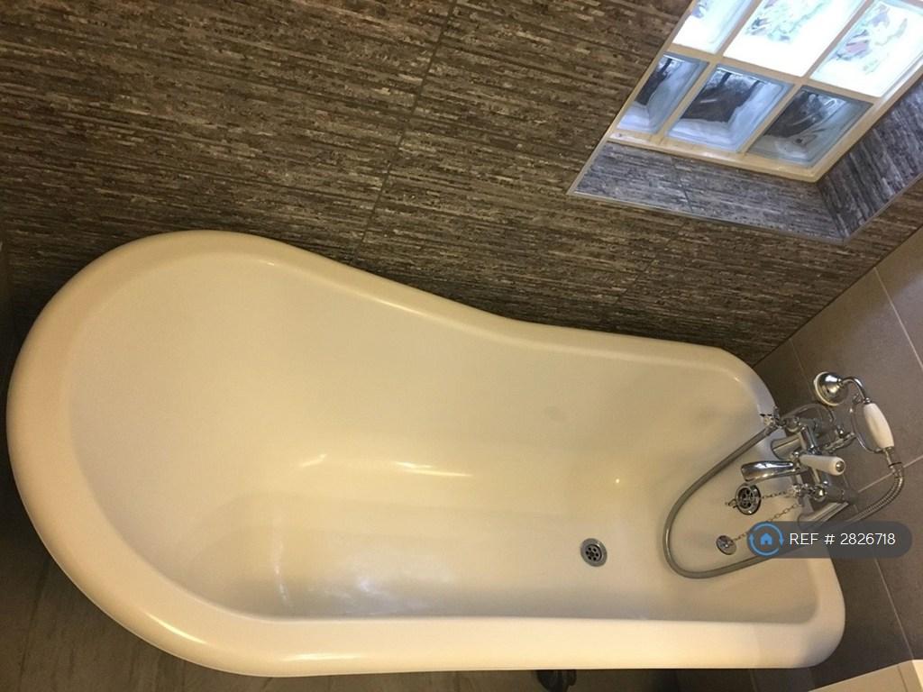 Bathroom (Bath)