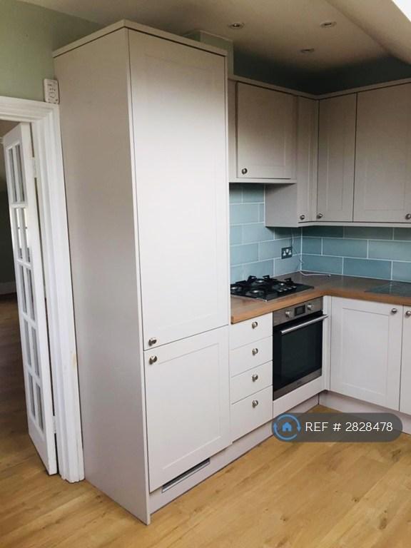Kichen Fridge/ Freezer And Oven