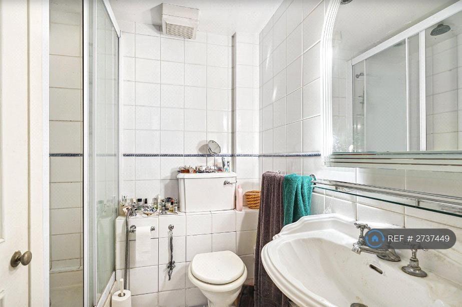 En Suite Bathroom