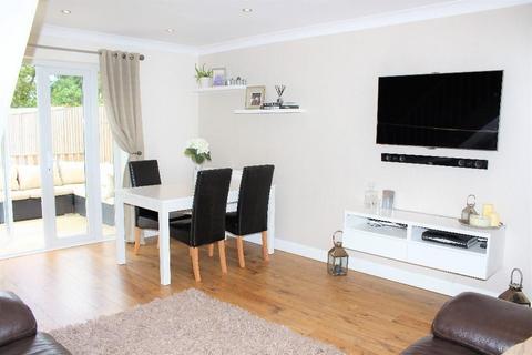 undefined, Dunsford Close, Old Town, Swindon, SN1 4PW